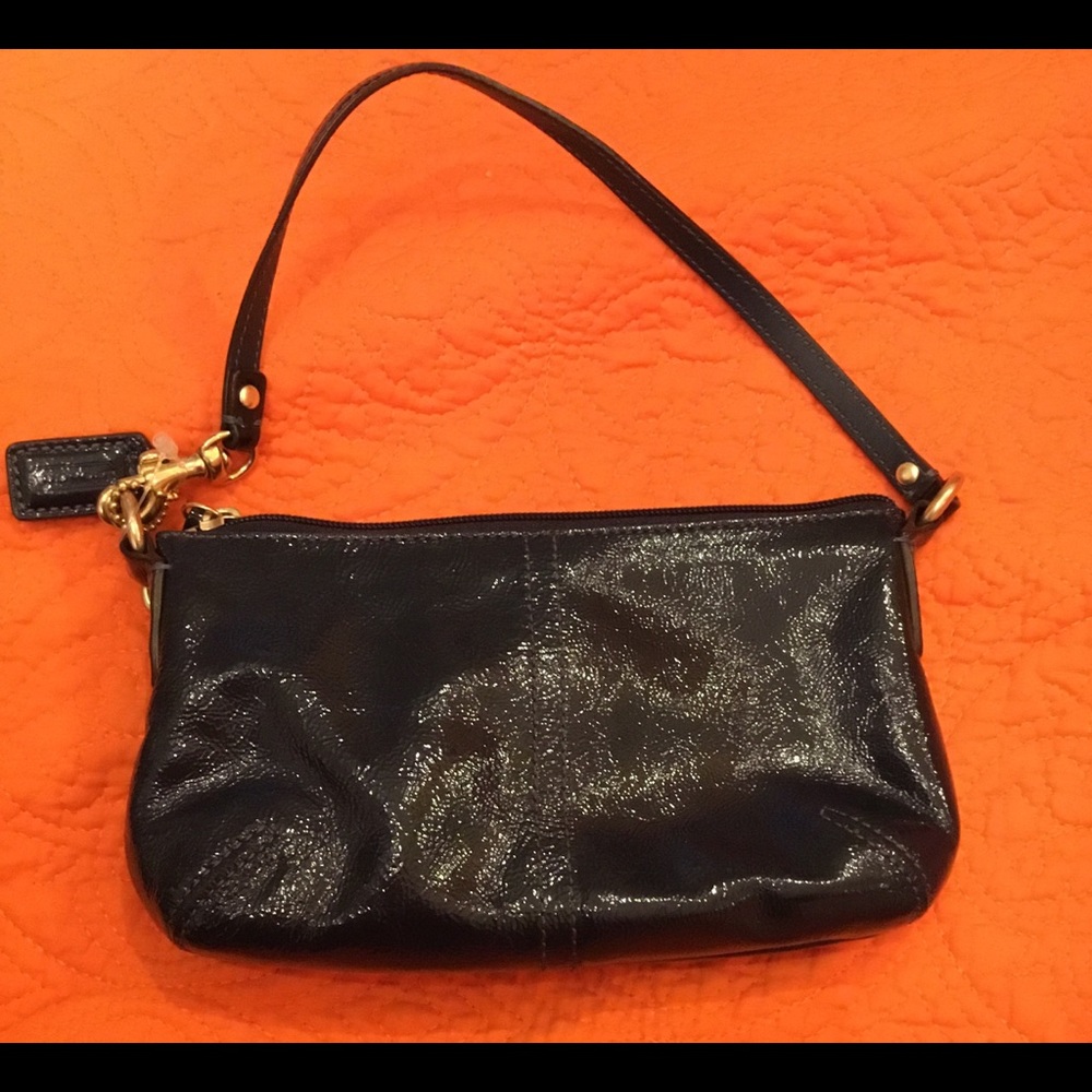 COACH patent wallet Wristlet in navy. EUC - Picture 5 of 8